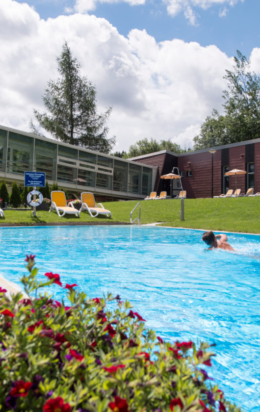 ahorn-hotels-und-resorts-badeurlaub-whs-aussen-pool