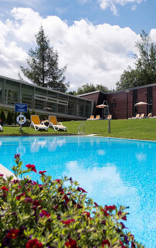 AHORN Waldhotel Altenberg Sommer Außen-Pool