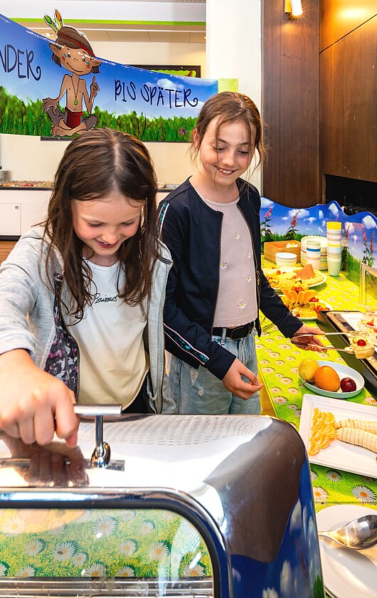 ahorn-waldhotel-altenberg-yoki-ahorn-kinderbuffet